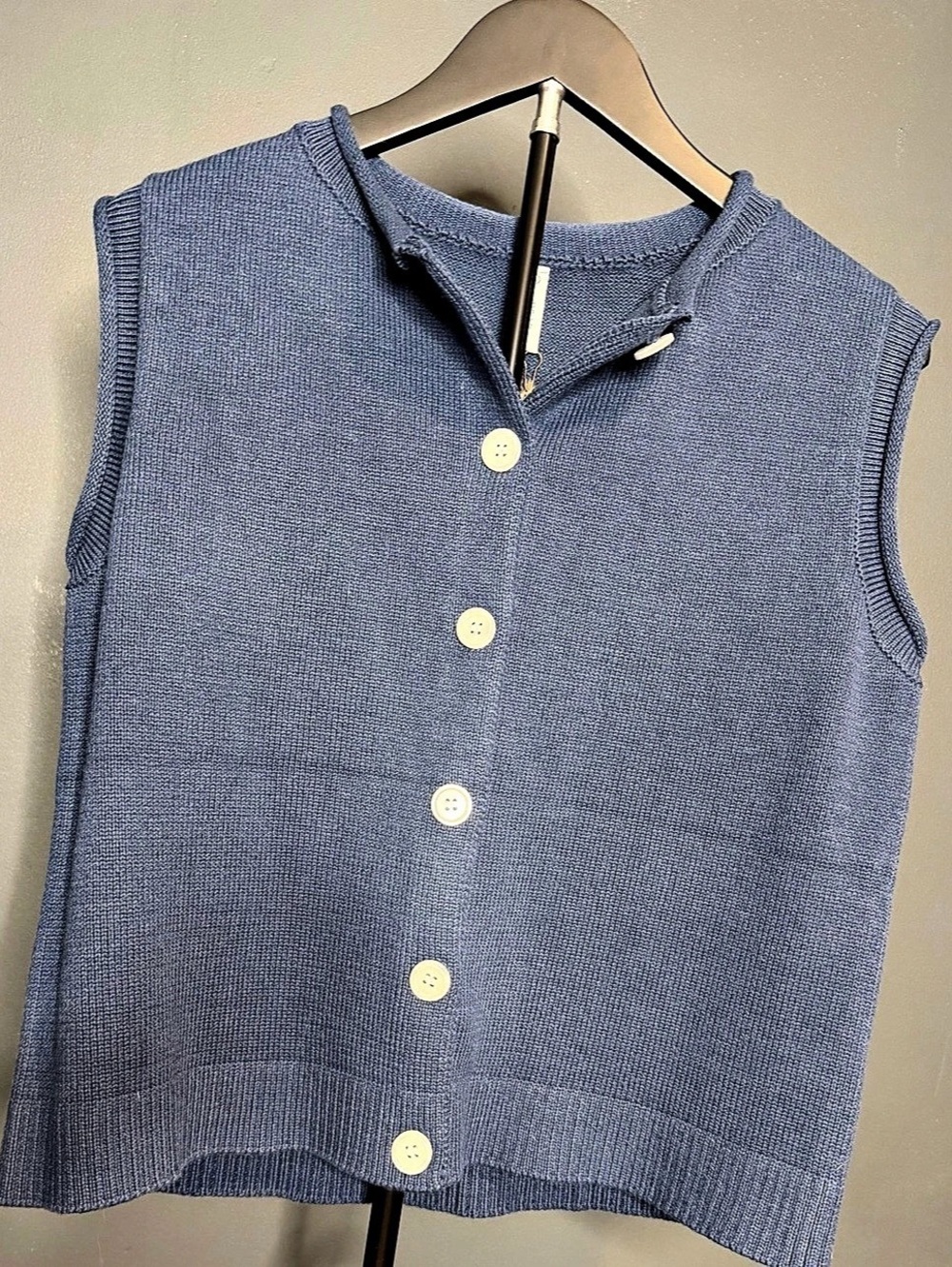 Wishlist Navy Button-Up Knit Sweater Vest Size small NWT